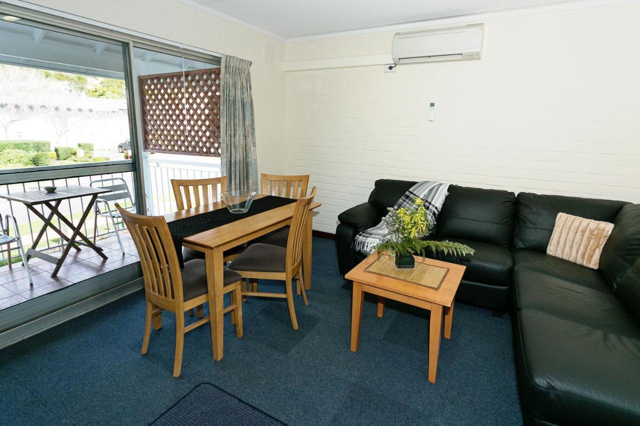 Dolphin Lodge Albany - Self Contained Apartments At Middleton Beach Exterior photo